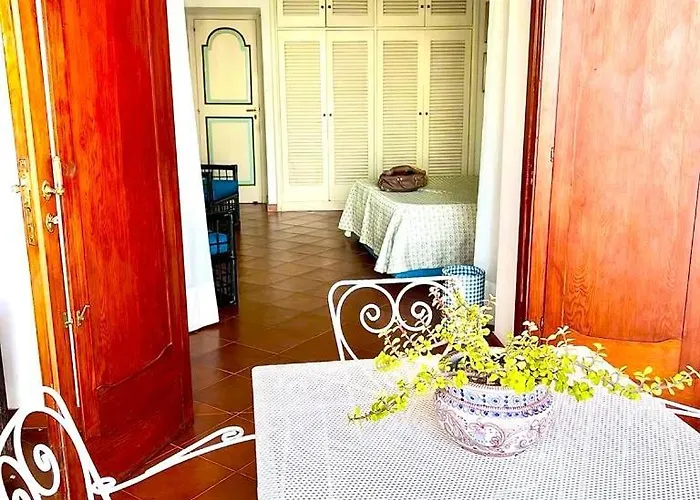 Les Paons - * Positano